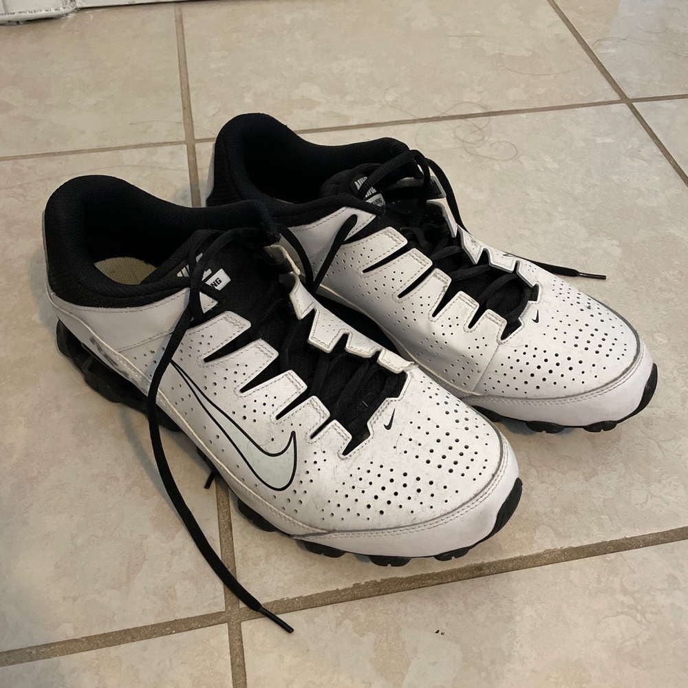 Classic men Nike athletic shoes